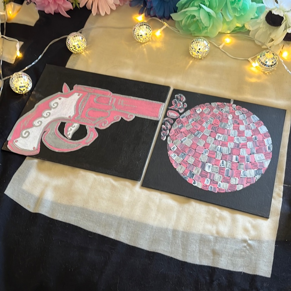 Two Piece Gun and Disco Ball Painting Set - Picture 1 of 10